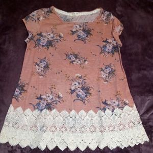 Rewind floral top with lace bottom